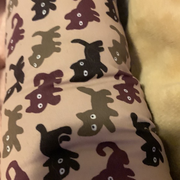 Deluxe Kitty Sill with Bolster a cuddly spot for your cat with a bird’s-eye view - Picture 5 of 10